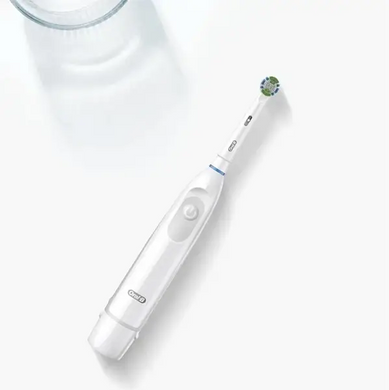Електрическая зубная щетка Braun Oral-b DB5 Advance Power Pro White
